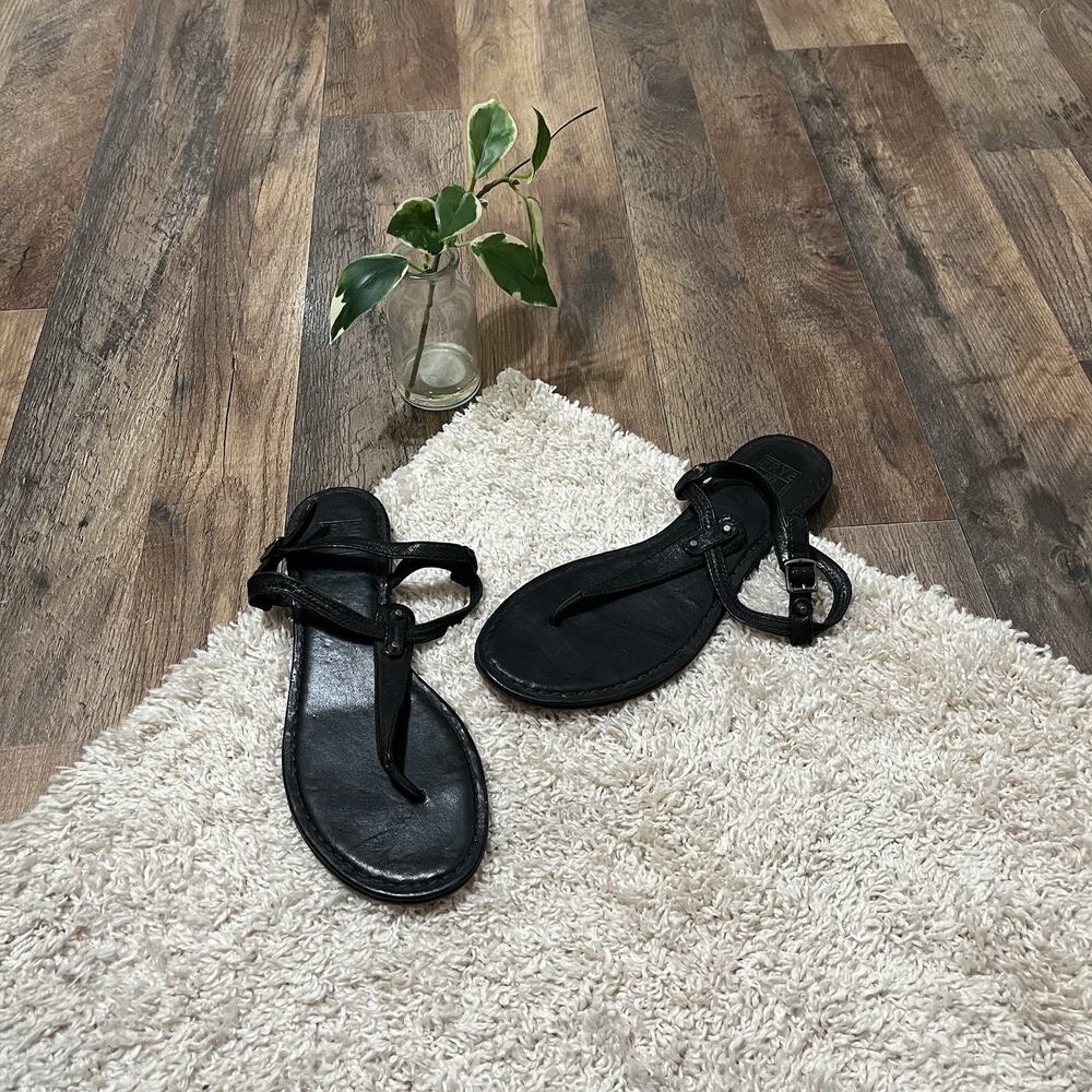 Frye Size 8.5 M Black Leather Carson T-Strap Sandals